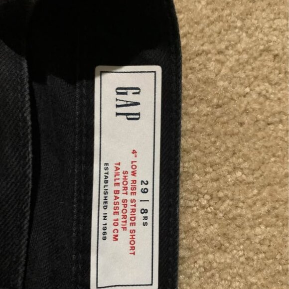 Gap 4" Low Rise Stride Denim Shorts - Picture 4 of 4